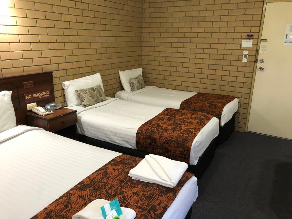 브리즈번 쳄스사이드 모터 인 모텔 외부 사진